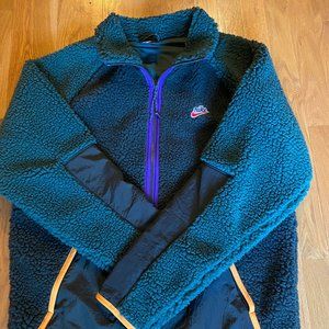 Nike Sherpa Winter Jacket - Men's size L - NWOT